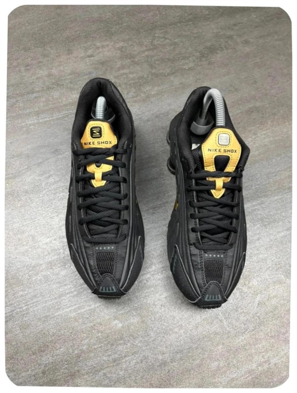 Nike shox r4 black / gold ( taille 39 ) 2