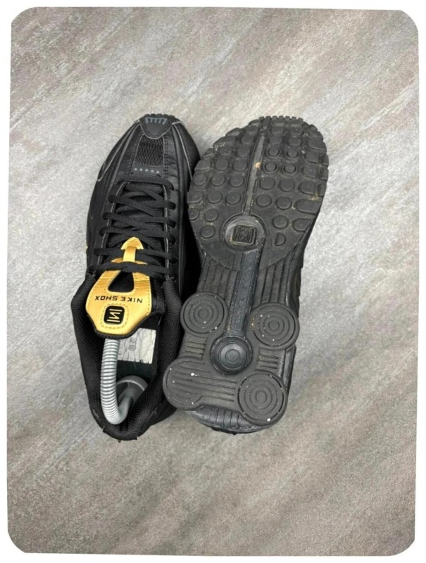Nike shox r4 black / gold ( taille 39 ) 2