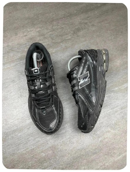 New balance 1906r black ( taille 41,5 )