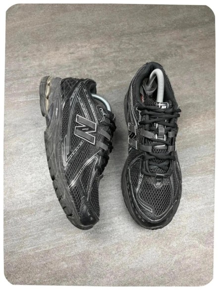 New balance 1906r black ( taille 41,5 )