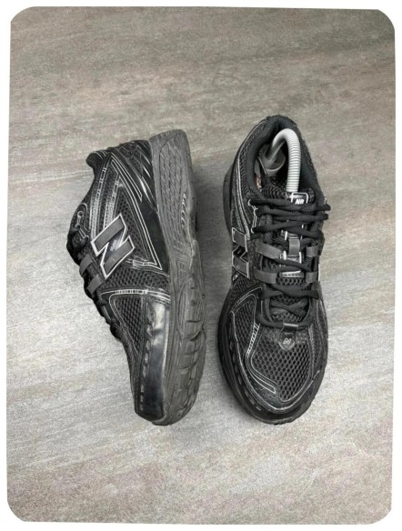 New balance 1906r black ( taille 41,5 )