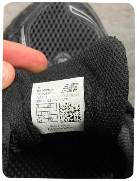 New balance 1906r black ( taille 41,5 )