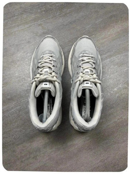 New balance 1906 phantom fit grey ( taille 43 )