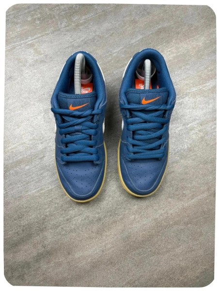 Nike sb dunk low navy gum ( taille 37,5 )