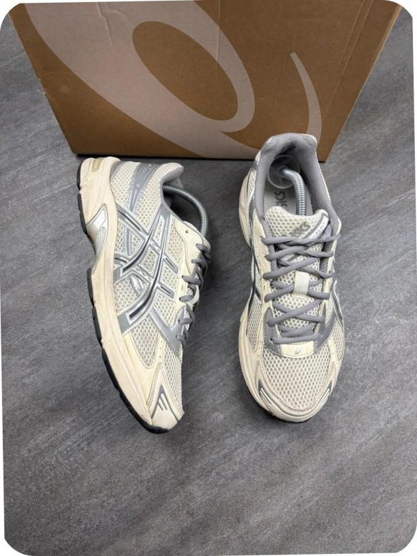 Asics gel 1130 cream / grey - taille 43,5