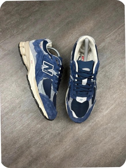 New balance 2002r protection pack navy - taille 38