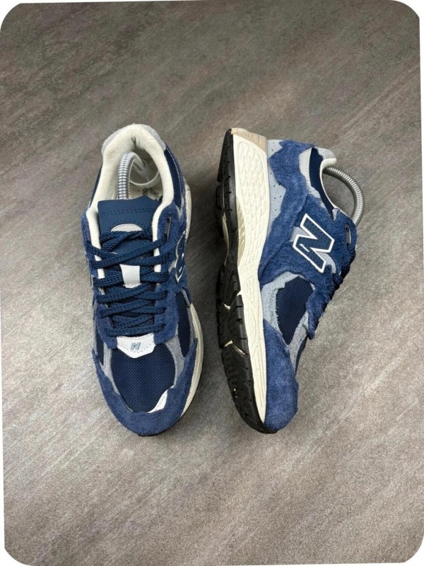 New balance 2002r protection pack navy - taille 38 2