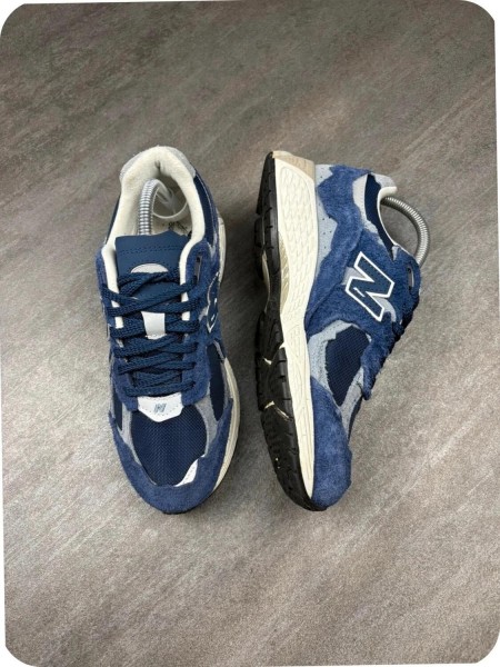 New balance 2002r protection pack navy - taille 38