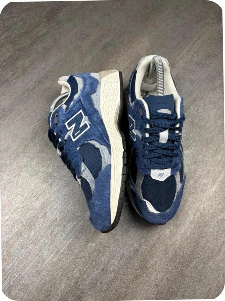 New balance 2002r protection pack navy - taille 38