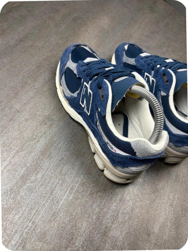 New balance 2002r protection pack navy - taille 38 2