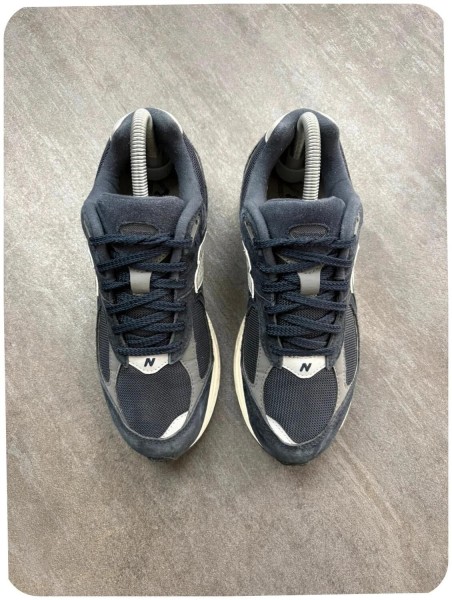 New balance 2002r midnight navy ( taille 38,5 )