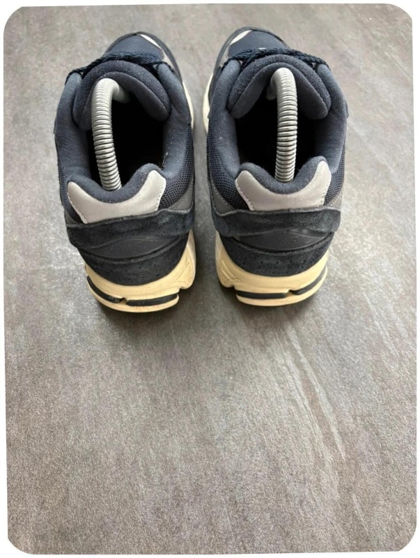 New balance 2002r midnight navy ( taille 38,5 ) 2
