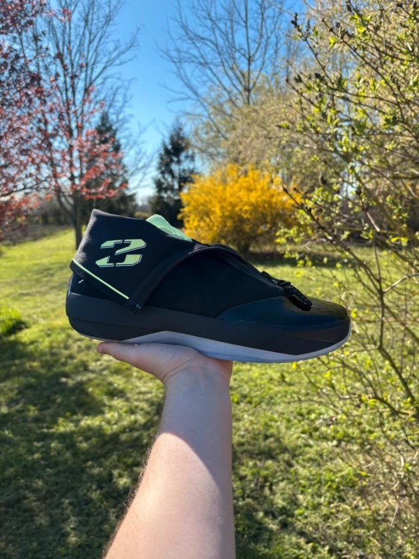 Jordan 4028 Black volt - taille 46