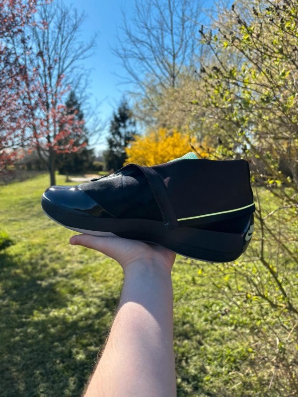 Jordan 4028 Black volt - taille 46 2