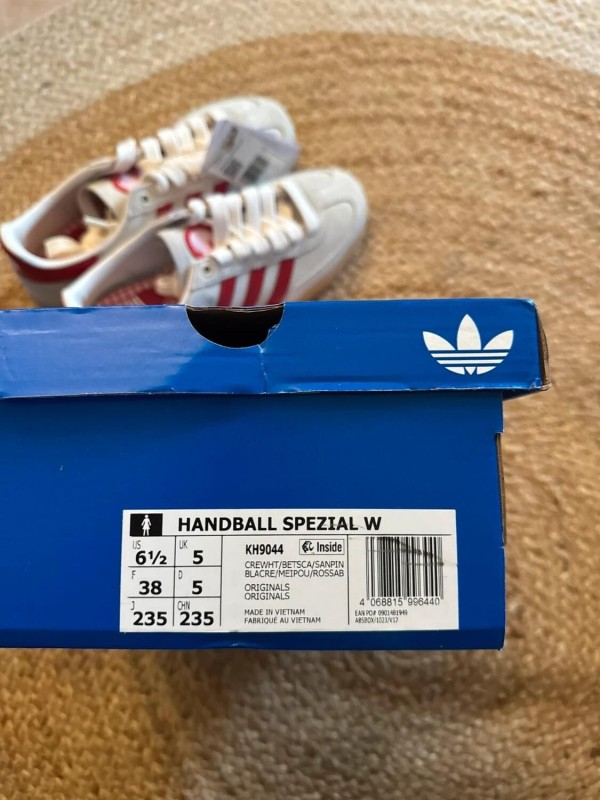 Adidas handball spezial valentines day 2026 - taille 38 2