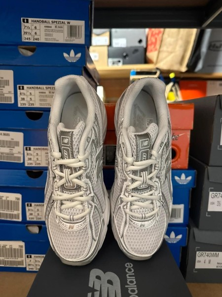 New balance 740 silver metallic - taille 37