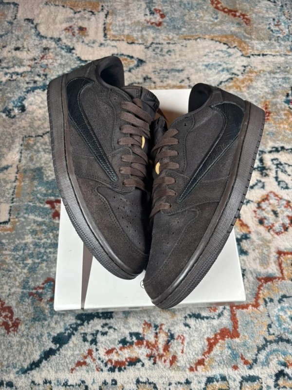 Air Jordan 1 Travis Scott Velvet