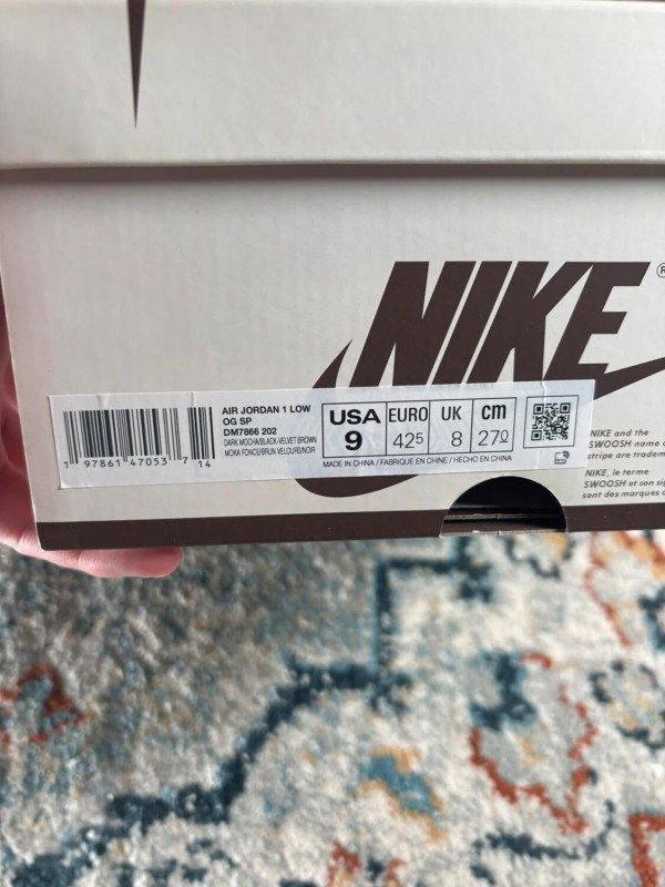 Air Jordan 1 Travis Scott Velvet 2