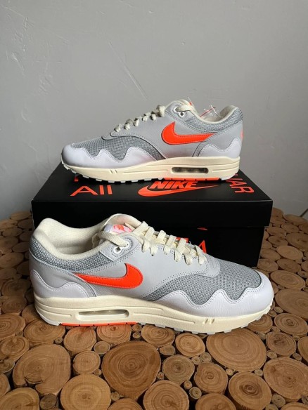 Nike air max 1 x Patta White hyper crimson pure platinum neuve taille 45