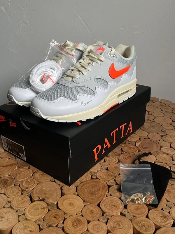 Nike air max 1 x Patta White hyper crimson pure platinum neuve taille 45 2