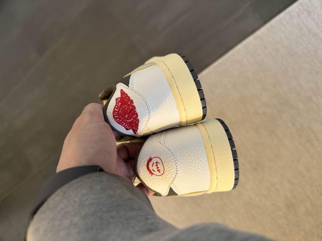 Nike 2