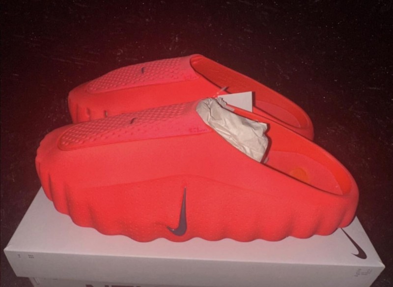 Nike Mind 001 Red