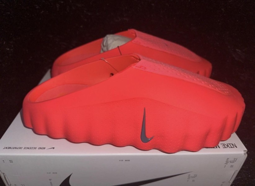 Nike Mind 001 Red