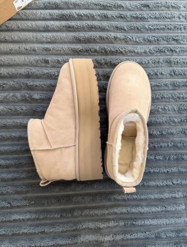 UGG Classic Ultra Mini Platform Boot Sand Beige - 40 2