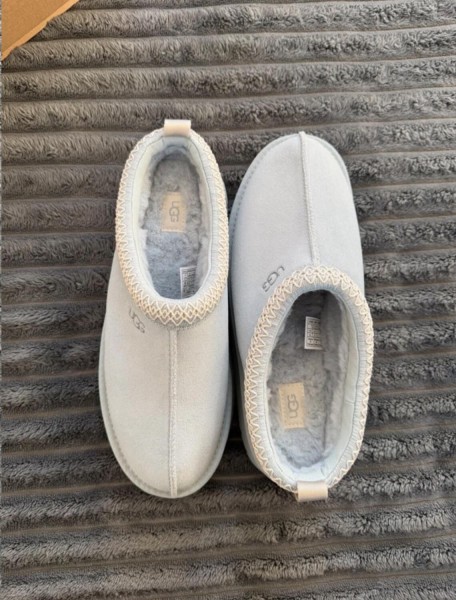UGG Tazz Sky Blue Bleu Ciel Baby Blue - 41