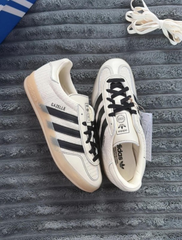 adidas gazelle indoors beige cream off white gum black - 40,5 2