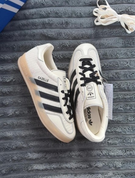 adidas gazelle indoors beige cream off white gum black - 40,5