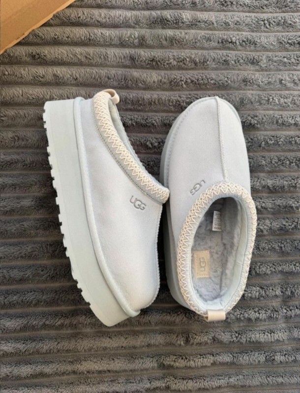 UGG Tazz Sky Blue Bleu Ciel Baby Blue - 41 2