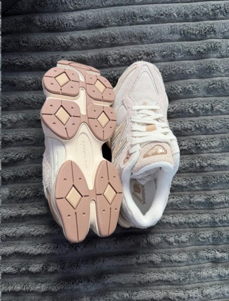 New Balance 9060 Bisque Sea Salt - 38