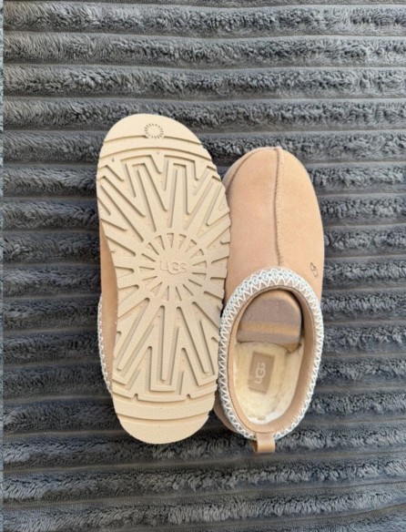 UGG Tazz Sand Beige Creme - 37