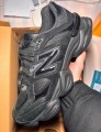 New Balance 9060 Triple Black Patent taille 37