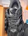 New Balance 9060 Triple Black Patent taille 37