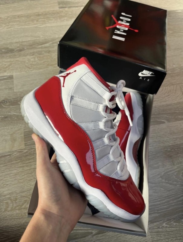 Jordan 11 cherry