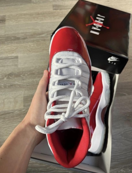Jordan 11 cherry