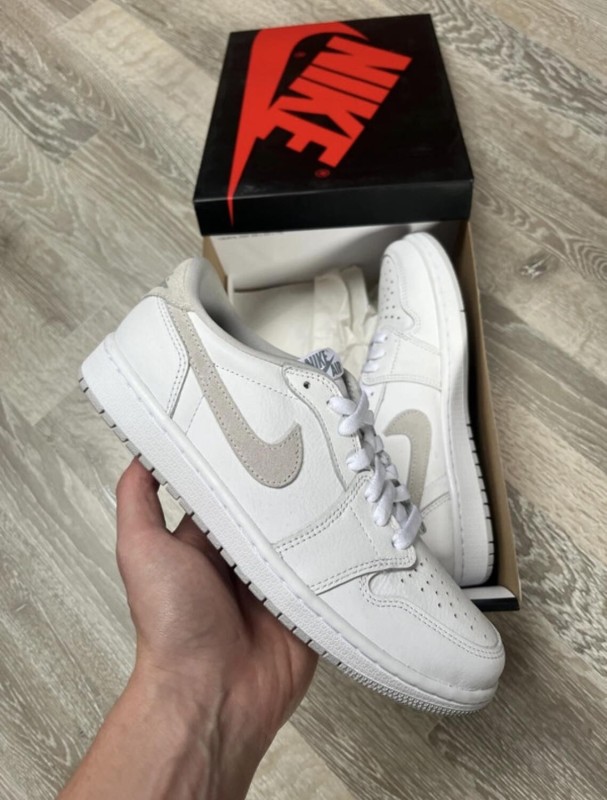 Jordan 1 low neutral grey