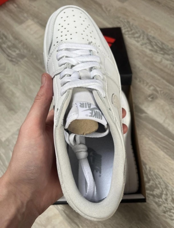 Jordan 1 low neutral grey 2