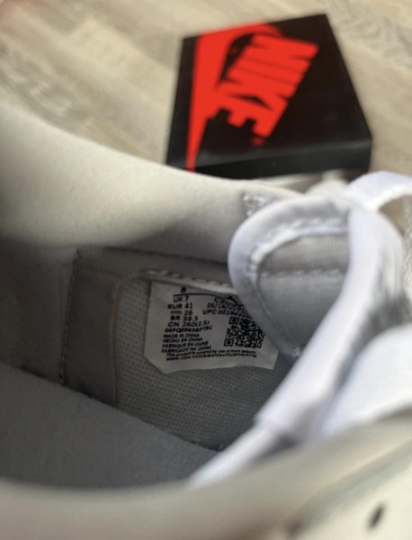 Jordan 1 low neutral grey