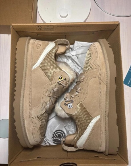 UGG lowmel chestnut taille 36