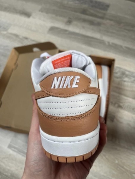 Dunk SB cognac
