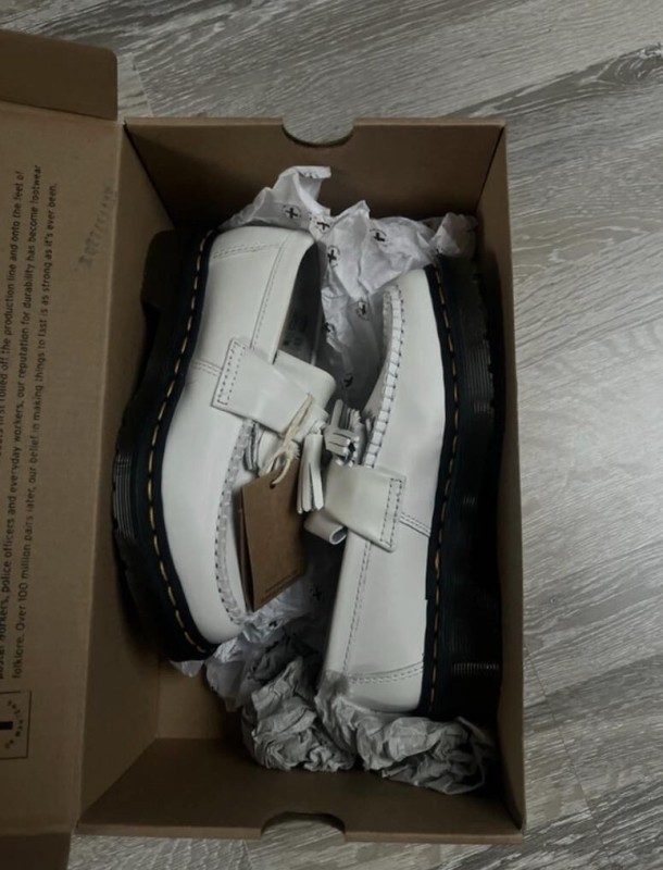 Dr. Martens adrian 2
