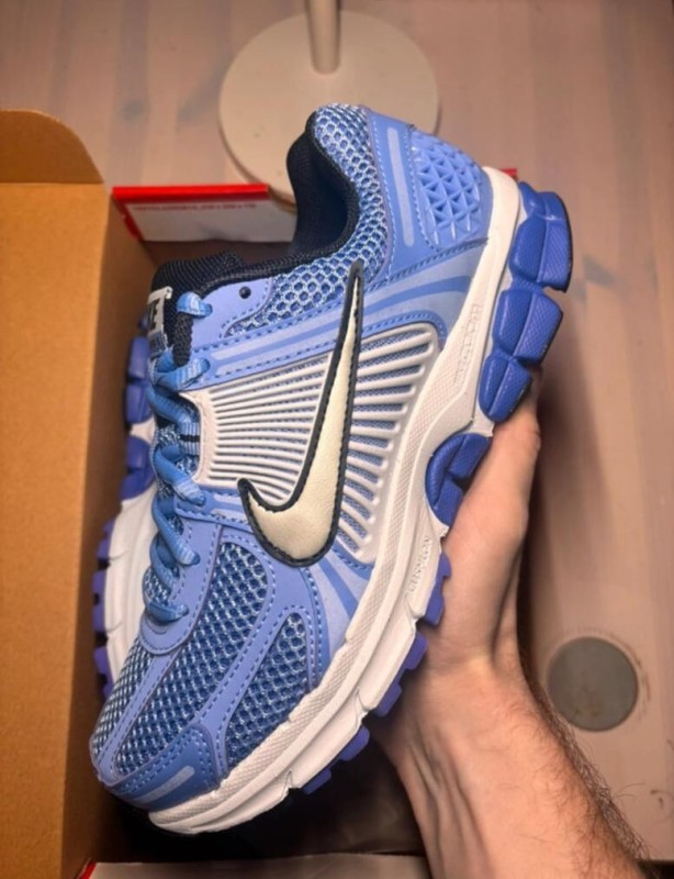 Nike Vomero 5 Royal pulse taille 38,5