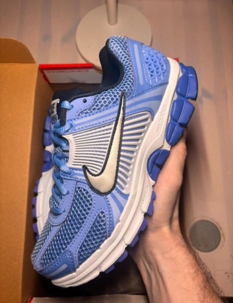 Nike Vomero 5 Royal pulse taille 38,5