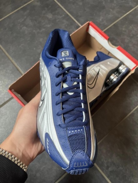 Nike shox r4 metallic blue