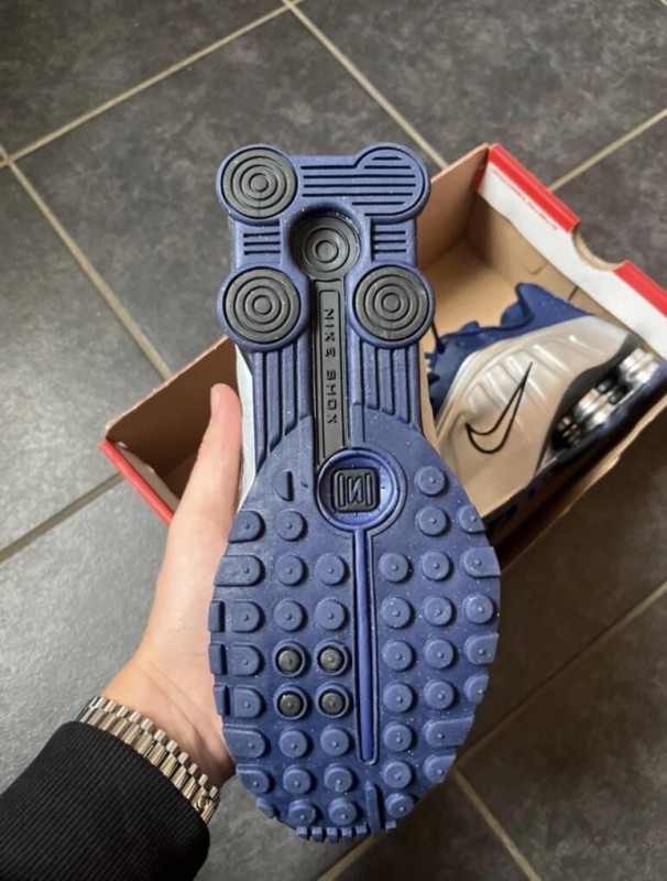 Nike shox r4 metallic blue 2