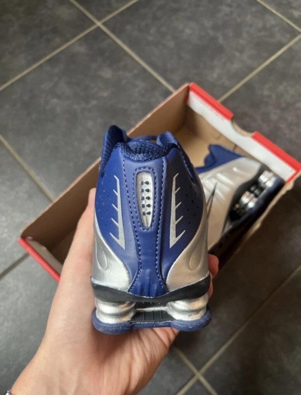 Nike shox r4 metallic blue 2