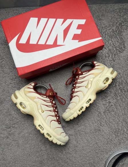 Nike air max plus tn sail team red